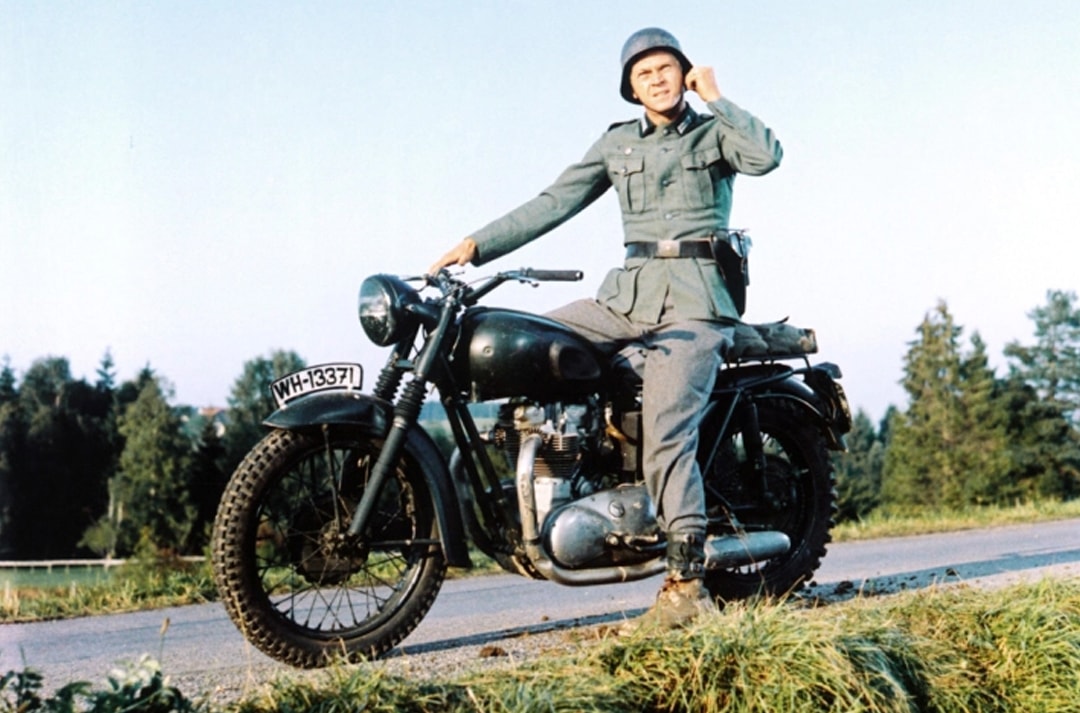 bonneville-steve-mcqueen-2-min