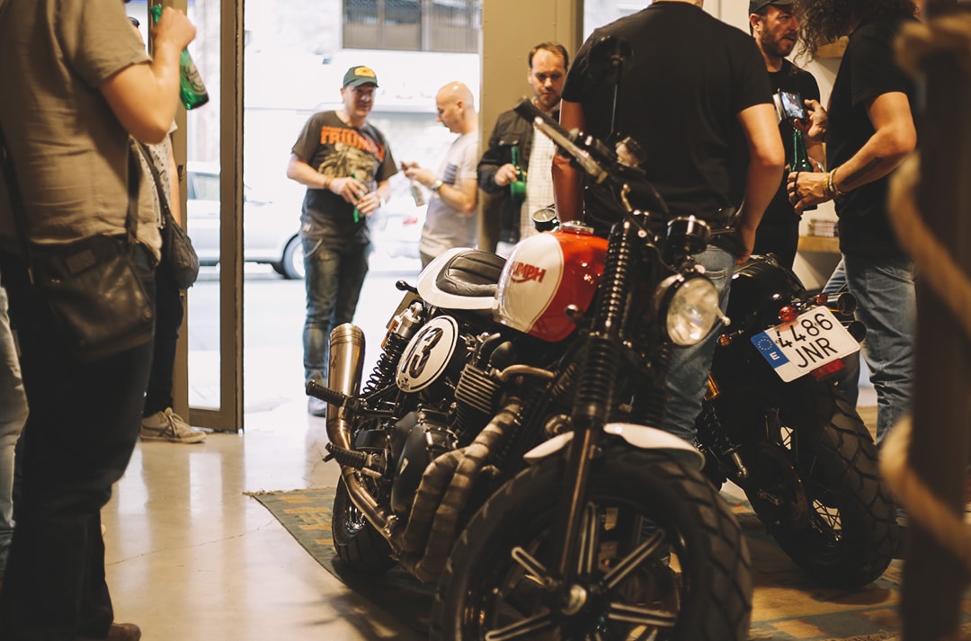 presentacion-moto-triumph-03-min