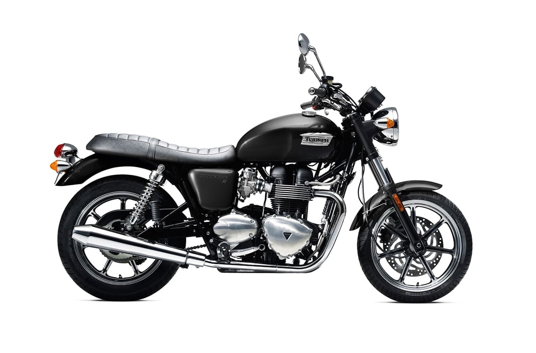 triumph-bonneville